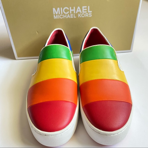 MICHAEL KORS Dylan Slip-On - Picture 2 of 6